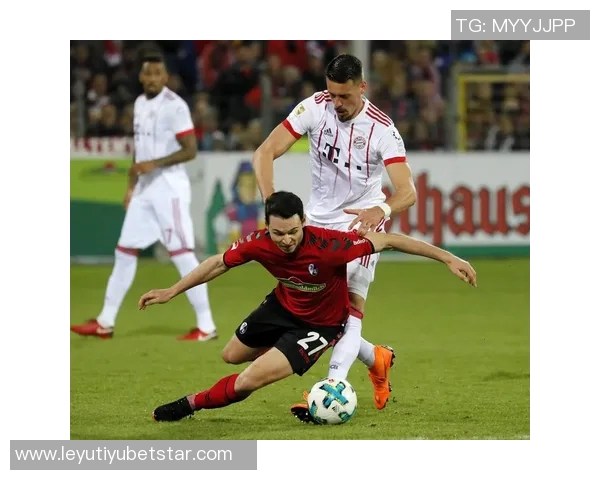 拜仁对阵弗赖堡海报发布迪亚斯卡尔贝斯特齐亮相剑指三分