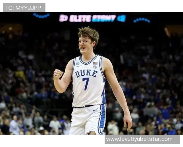 克尼佩尔表现抢眼11投6中斩获19分10篮板9助攻接近三双 克尼佩尔表现抢眼11投6中斩获19分10篮板9助攻接近三双