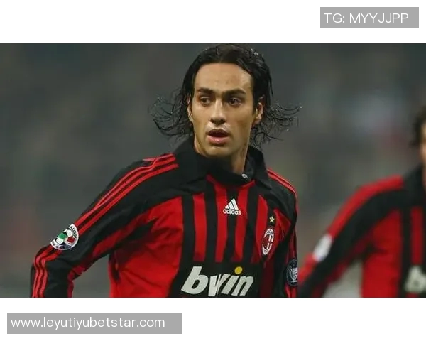 维埃里盛赞霍伊伦潜力巨大或将成为世界顶级前锋之一 维埃里盛赞霍伊伦潜力巨大或将成为世界顶级前锋之一